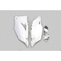 UFO galinės šoninės plastmasės KAWASAKI KXF 450 '19-'23 KXF 250 '21-'24 baltas